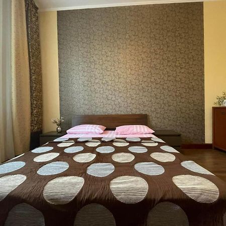 Крехівська 5,Апартаменти В Центрі, Дві Спальні Lemberg Exterior foto